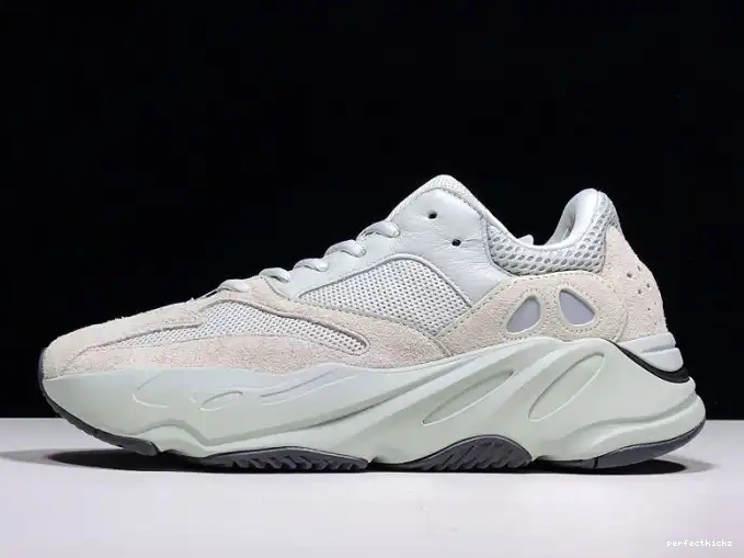 v2 Yeezy Adidas Salt 700 Boost EG7487 0704
